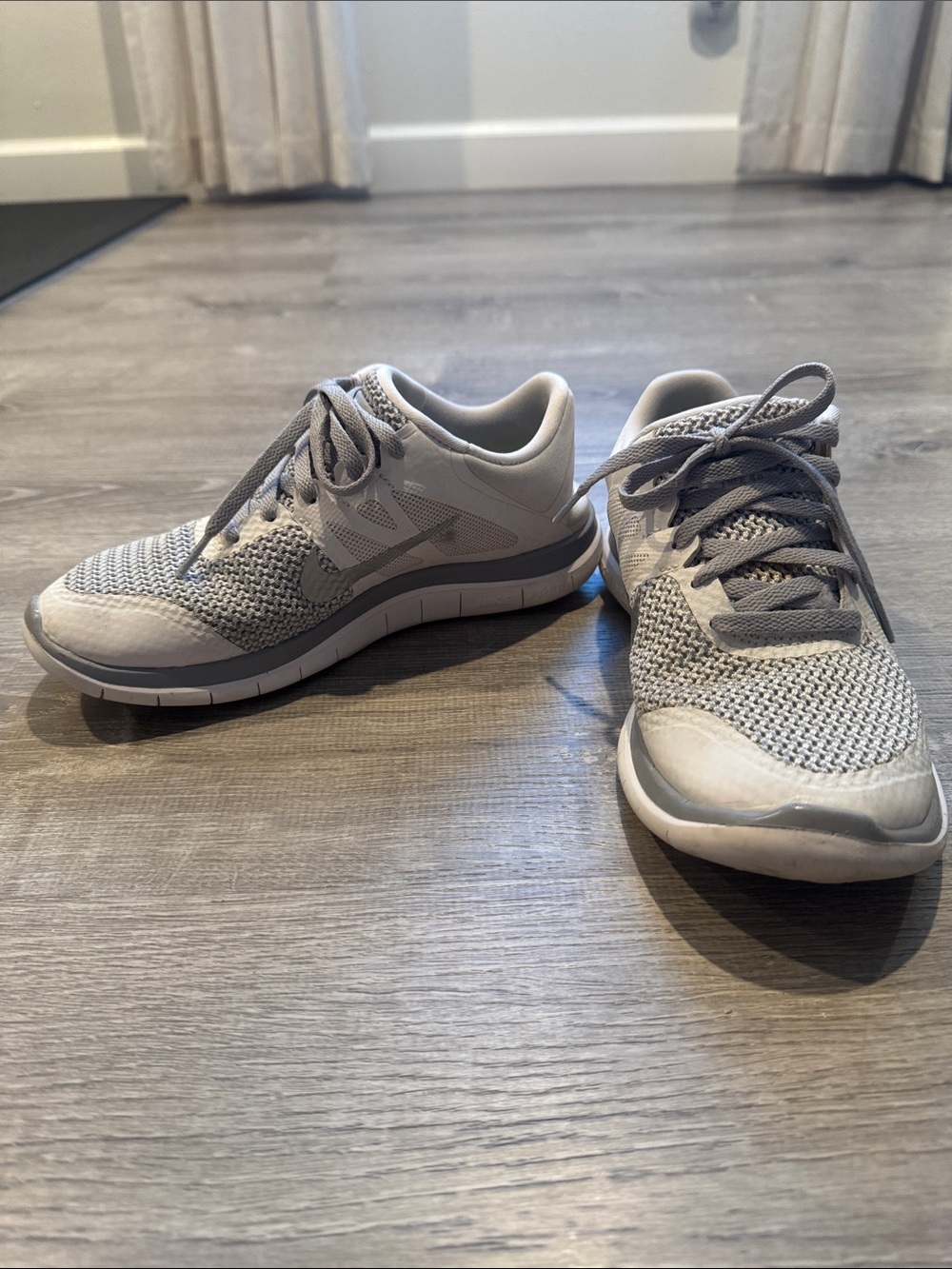 Nike Free 5.0 Gray White Running Shoes Women’s Size 7